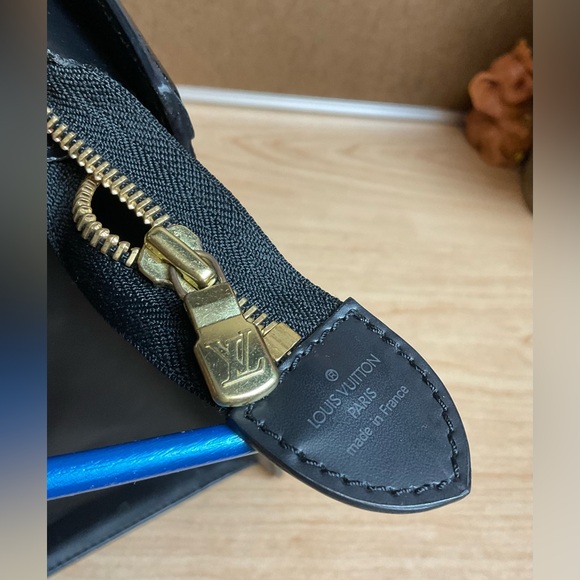 LOUIS VUITTON LEATHER HANDBAG - Picture 5 of 13